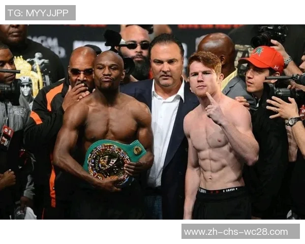 阿瓦雷兹与莫斯利再度对决拳坛巅峰之战精彩回顾与赛后分析 阿瓦雷兹与莫斯利再度对决拳坛巅峰之战精彩回顾与赛后分析